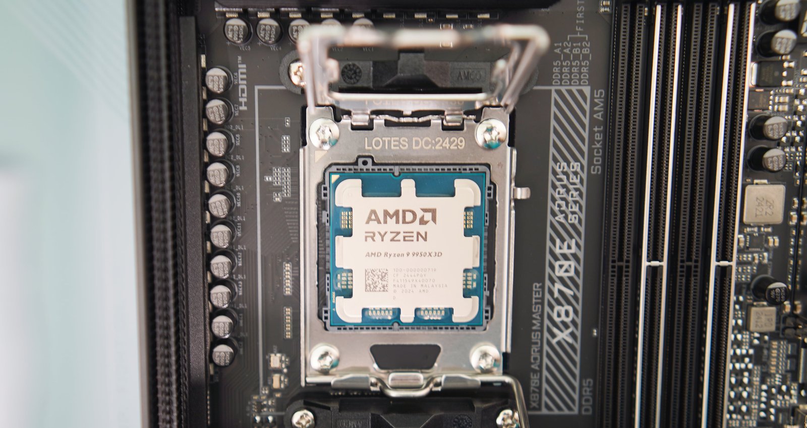 AMD Ryzen 9950x3d