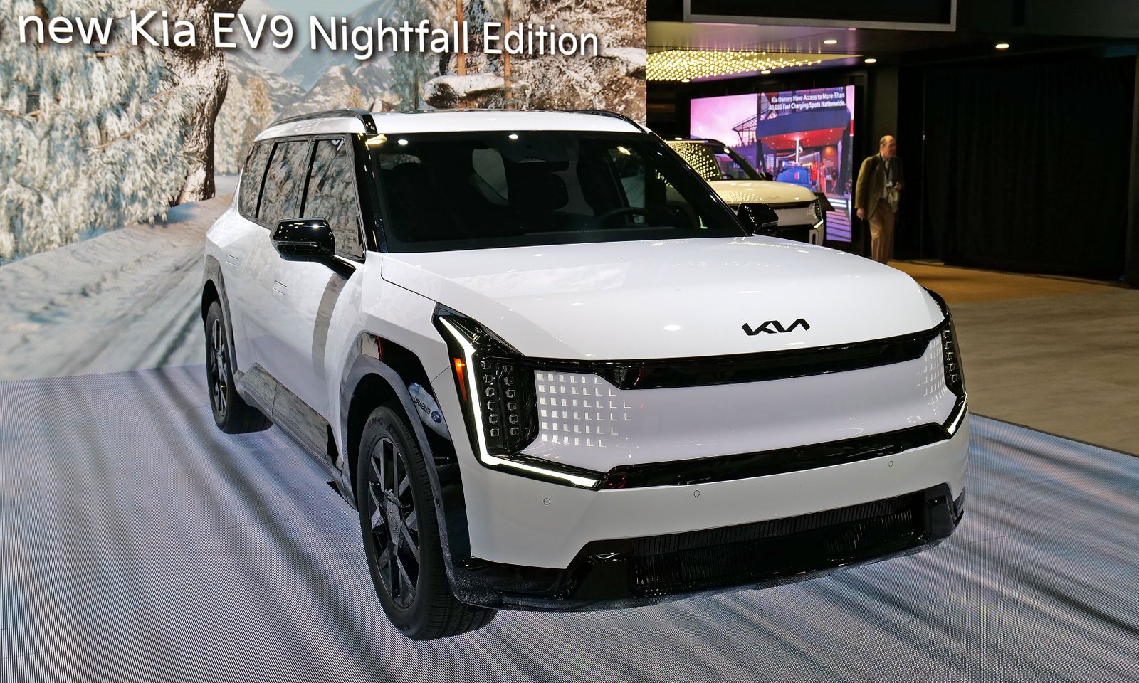 A nova edição do EV9 Nightfall apresenta toques pretos em todo o carro, incluindo o interior.