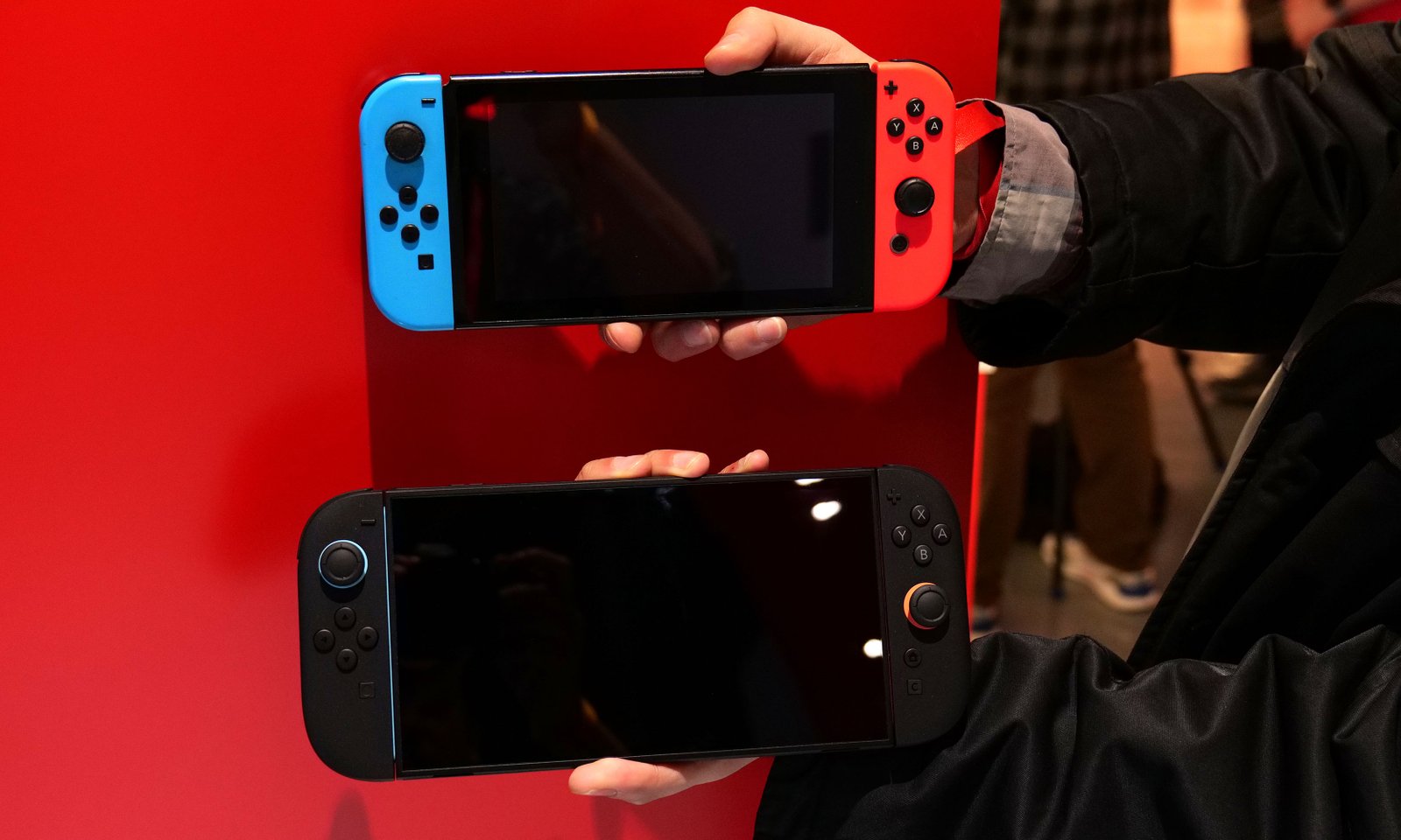 Abaixo está como o tamanho do Switch 2 é comparado ao modelo original.