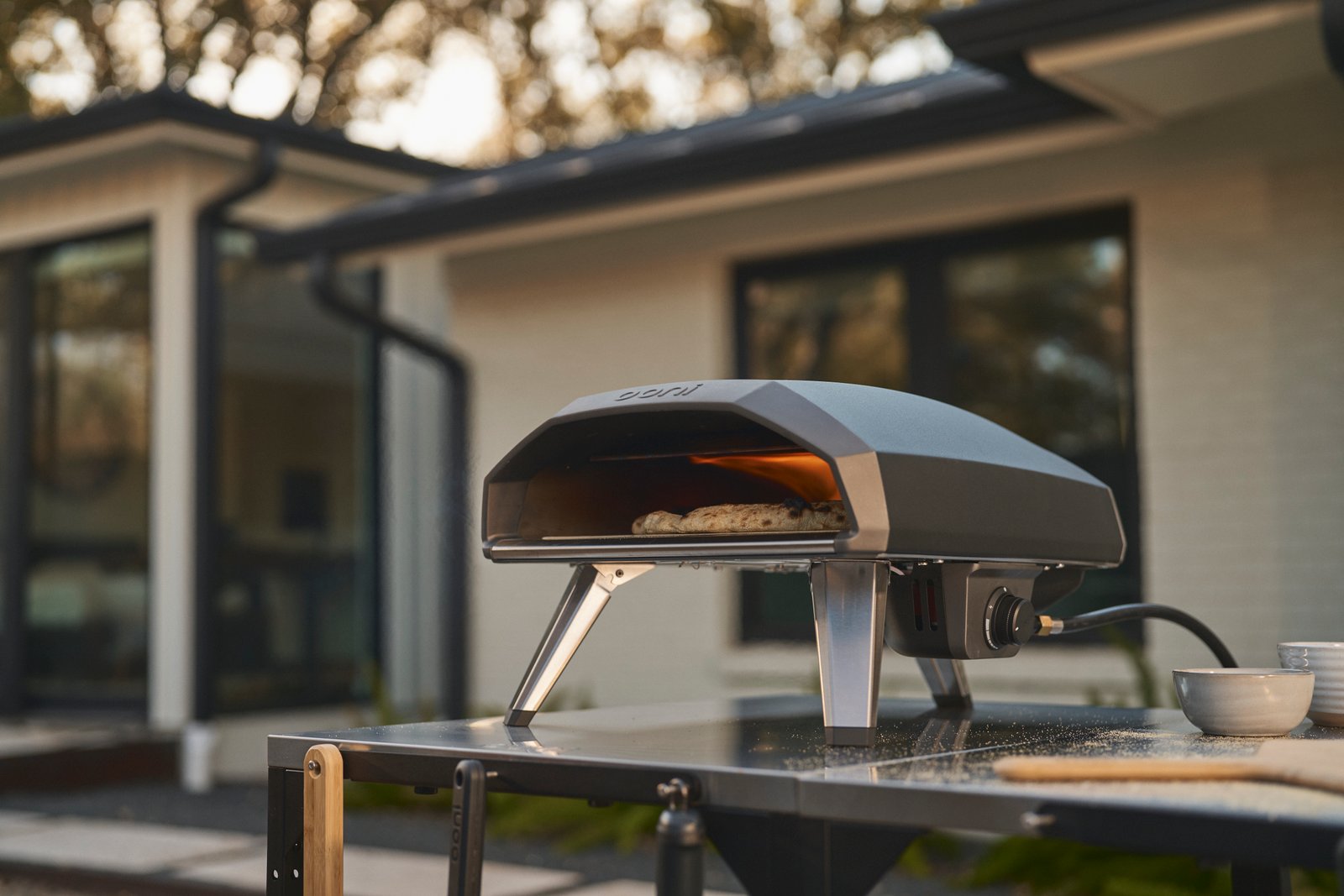 O Ooni's Koda 2 oferece a mais recente tecnologia e design da empresa em uma máquina de pizza compacta.