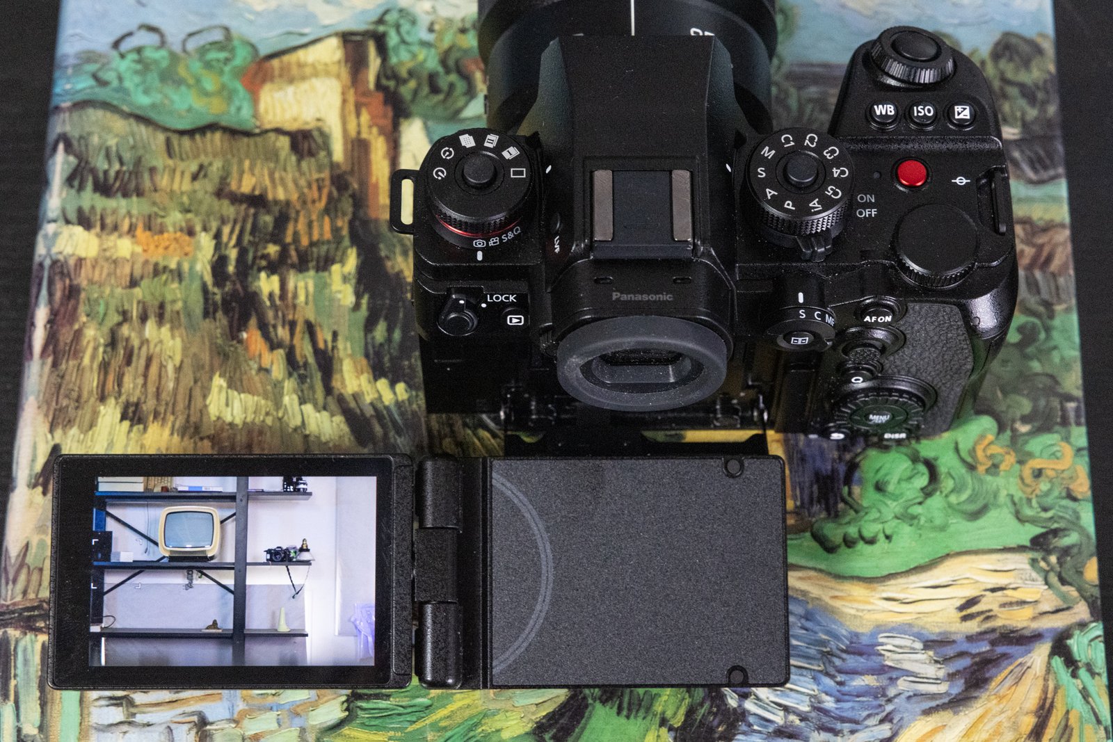 Tela multi -use Panasonic S1R II e tela dobrável